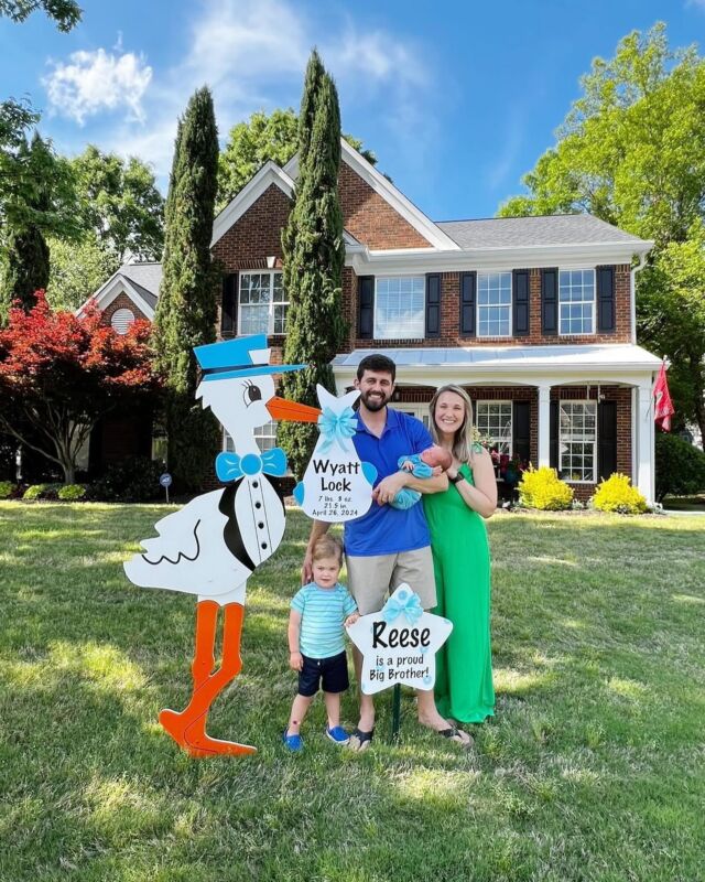 Meet sweet baby Wyatt and his family!🩵

#magnoliastorks #storksignscharlotte #storkscharlotte #charlottestorks #storkrentalscharlotte #storksigns #birthannouncement #itsaboy #storklady #yardsignscharlotte #lawnsignscharlotte #charlottenc #queencity #clt